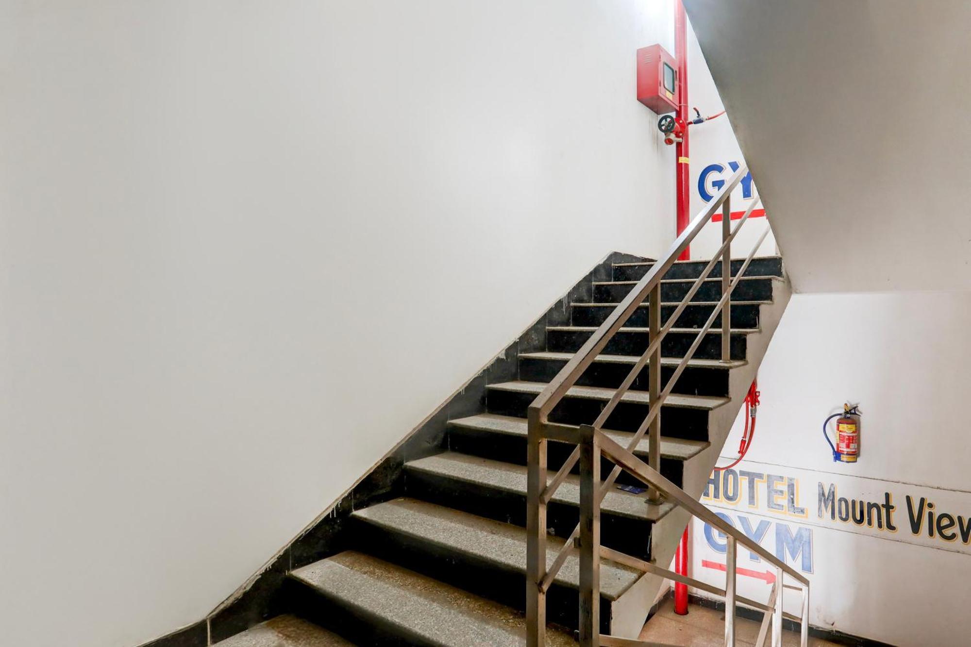 Hotel O Shree Mayaa Gwalior Esterno foto